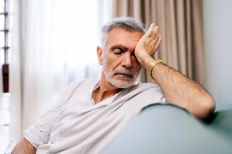 1800ss_getty_rf_fatigued_on_sofa